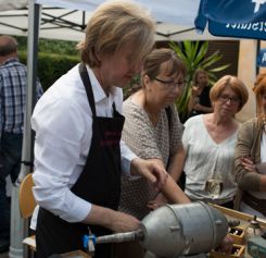 Live-Reparaturen von Heinz Laible - Eindrücke des Jubiäums-Events in der Sophienstr. Karlsruhe